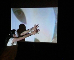Mouvements: concert, dance and video by Virginie Aster